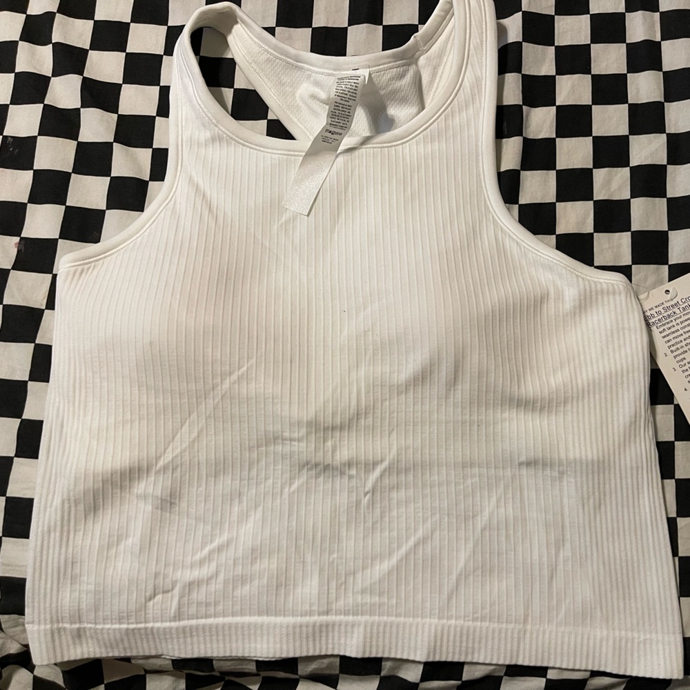 Lululemon cropped tank
